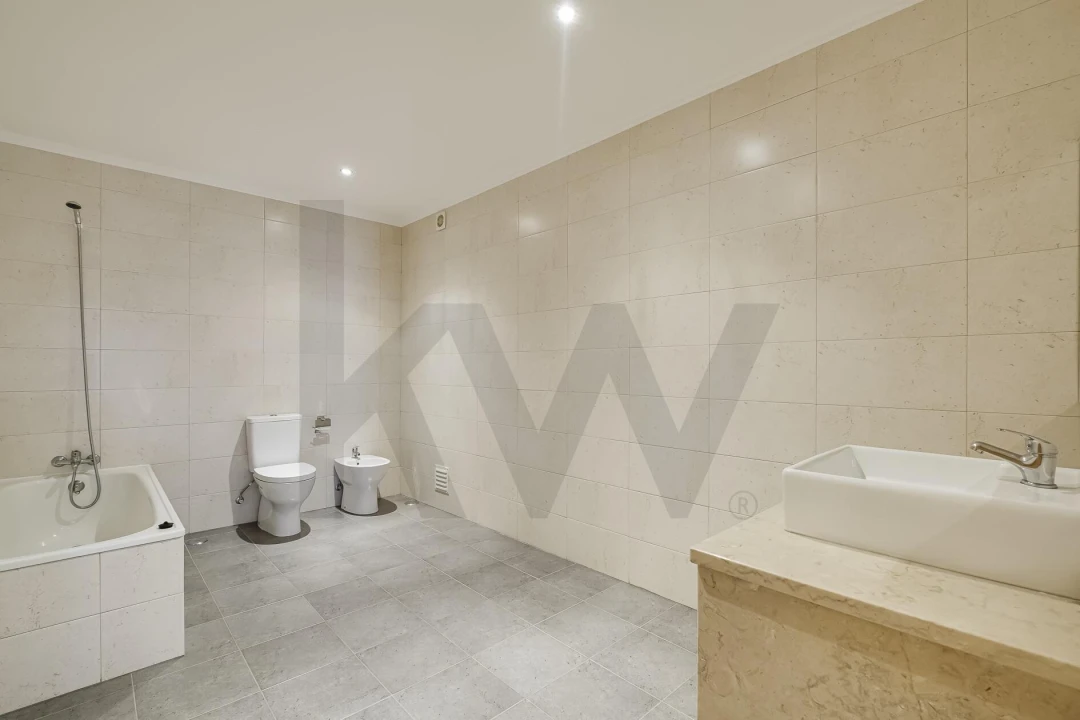 Apartamento T1 para Arrendamento em Belém Foto 13
