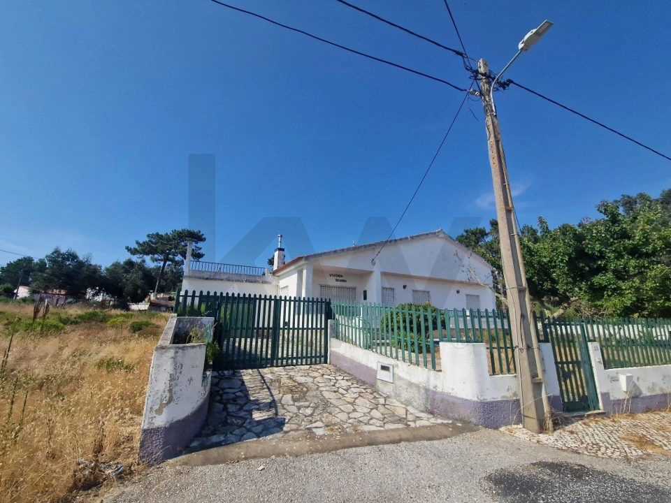 Moradia T5 para Venda em Foz do Arelho Foto 1