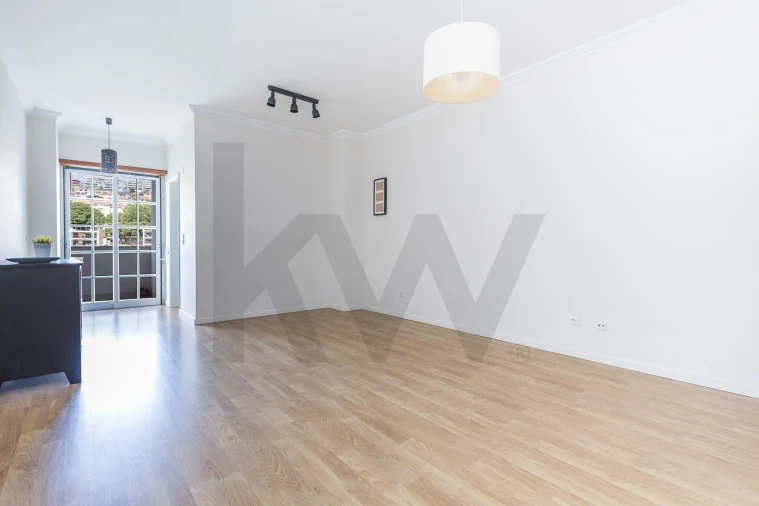 Apartamento T1 para Arrendamento em Barcarena Foto 2