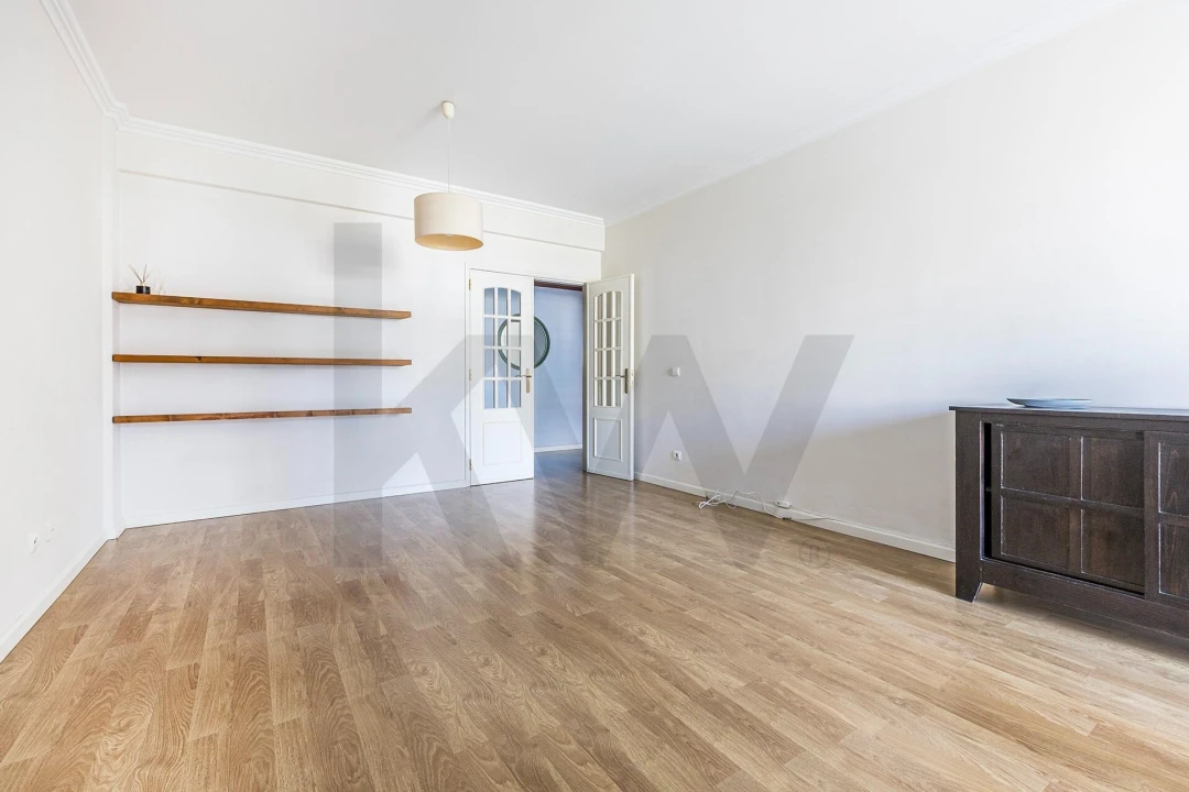 Apartamento T1 para Arrendamento em Barcarena Foto 4