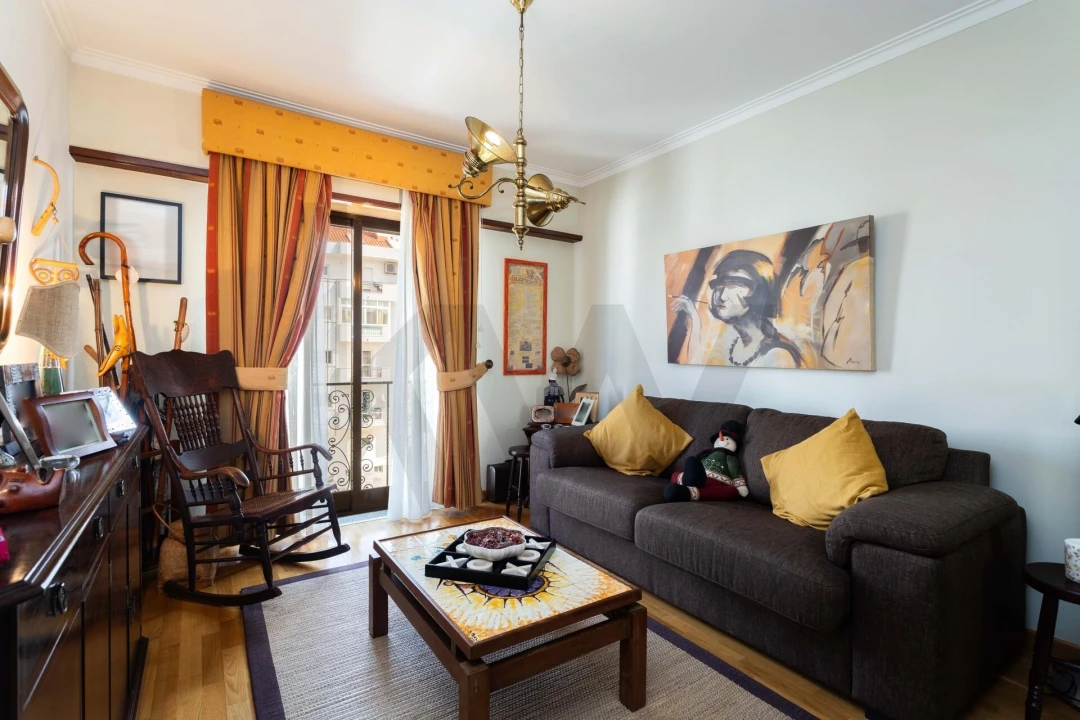 Apartamento T3 para Venda em São Domingos de Rana Foto 11