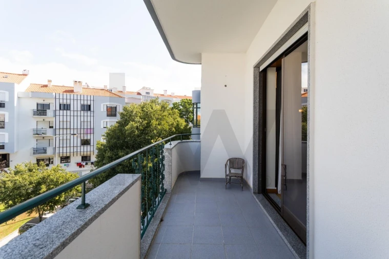 Apartamento T3 para Venda em São Domingos de Rana Foto 16