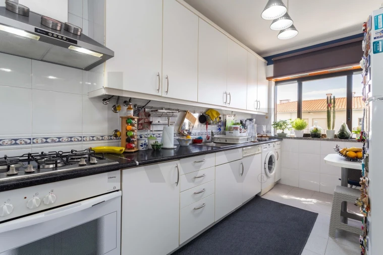 Apartamento T3 para Venda em São Domingos de Rana Foto 6