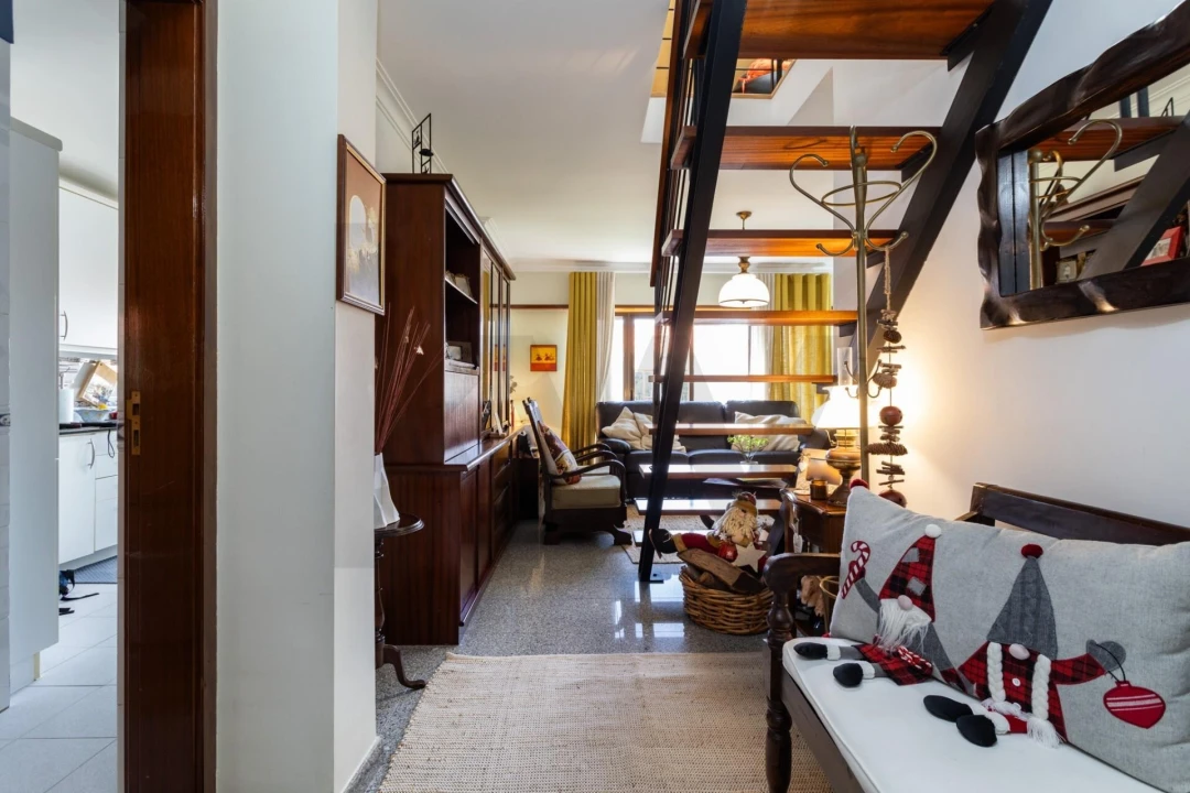 Apartamento T3 para Venda em São Domingos de Rana Foto 5