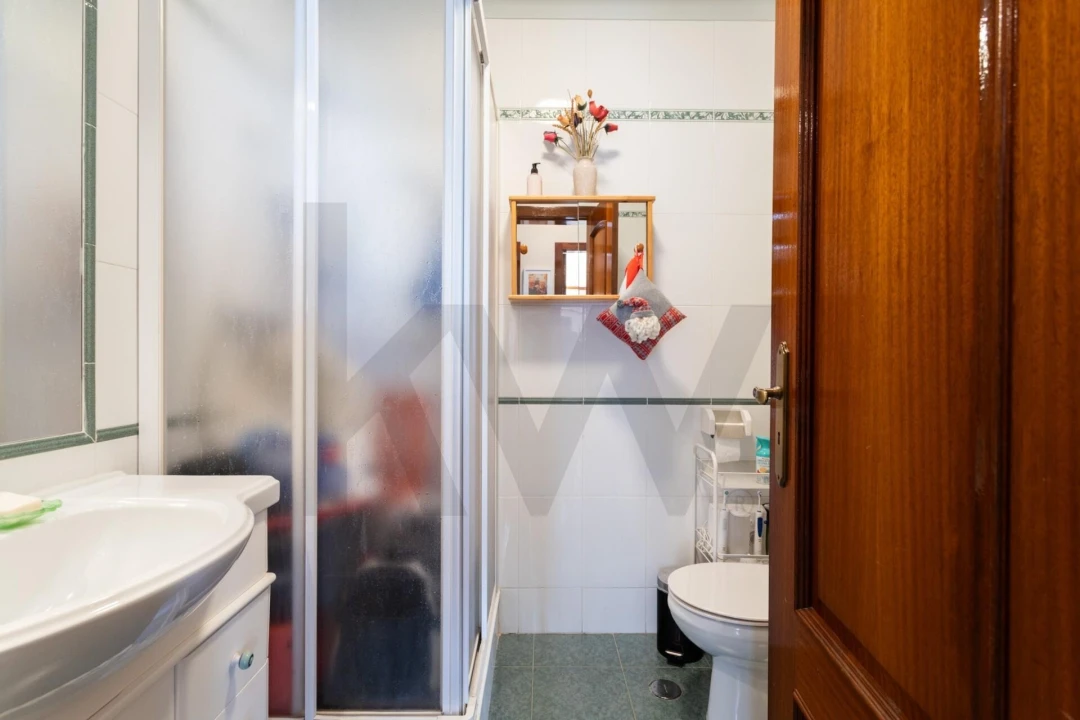Apartamento T3 para Venda em São Domingos de Rana Foto 20