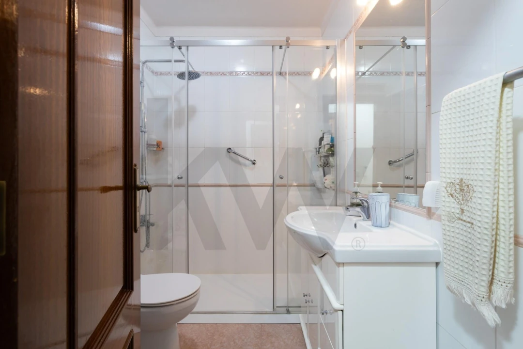 Apartamento T3 para Venda em São Domingos de Rana Foto 22