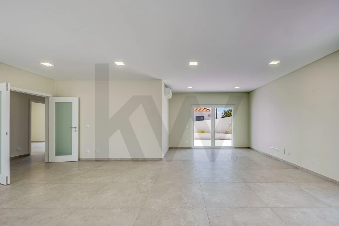 Moradia T4 para Venda em Ericeira Foto 8