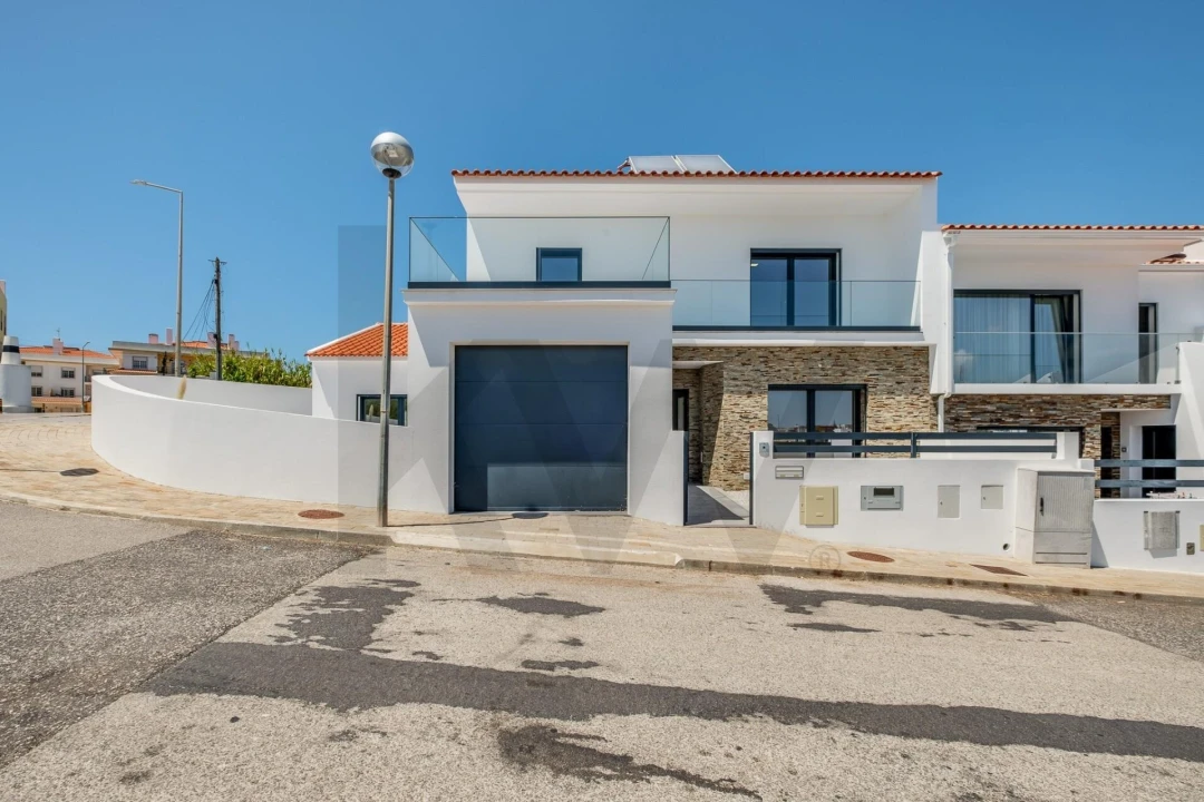 Moradia T4 para Venda em Ericeira Foto 1