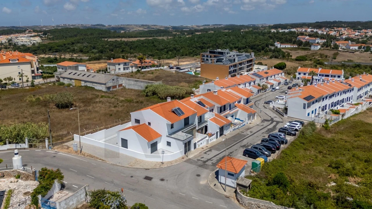 Moradia T4 para Venda em Ericeira Foto 44