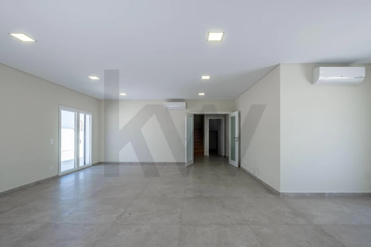 Moradia T4 para Venda em Ericeira Foto 9