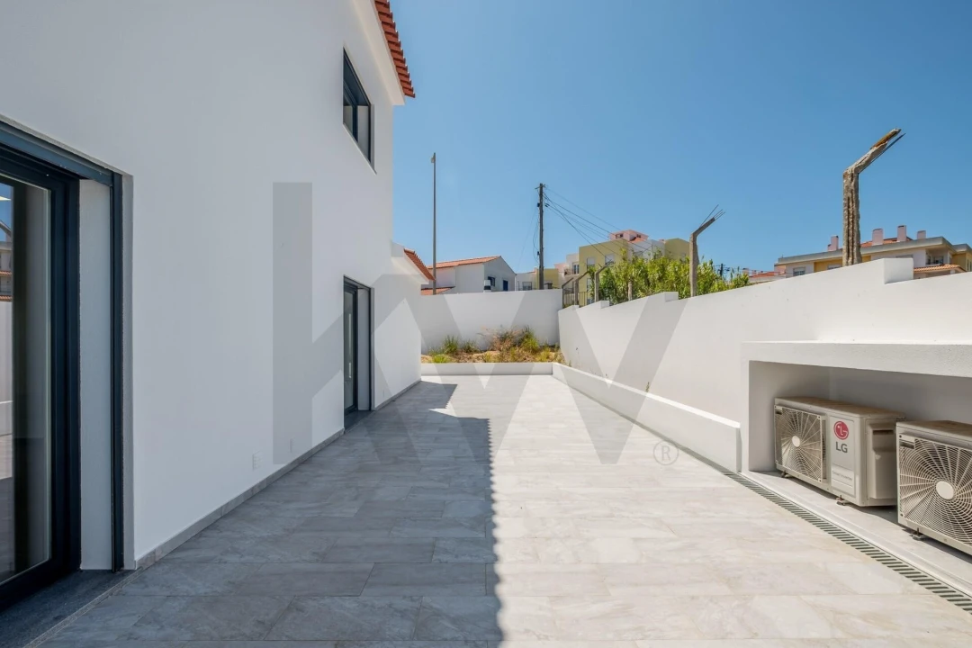 Moradia T4 para Venda em Ericeira Foto 14