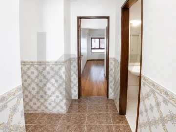 Apartamento T3 para Arrendamento em Nossa Senhora do Pópulo, Coto e São Gregório