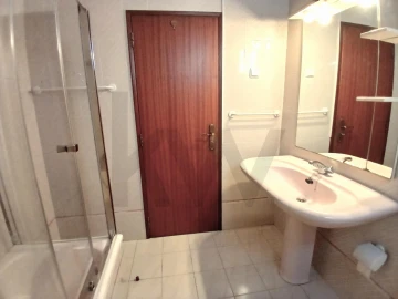 Apartamento T3 para Arrendamento em Nossa Senhora do Pópulo, Coto e São Gregório