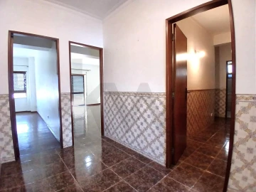 Apartamento T3 para Arrendamento em Nossa Senhora do Pópulo, Coto e São Gregório