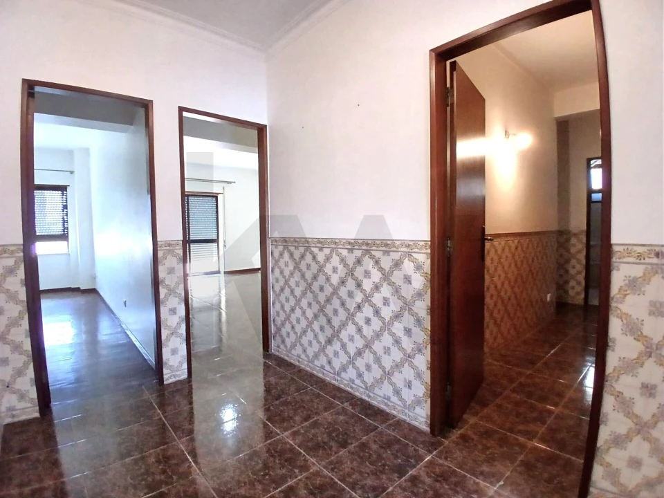 Apartamento T3 para Arrendamento em Nossa Senhora do Pópulo, Coto e São Gregório Foto 2