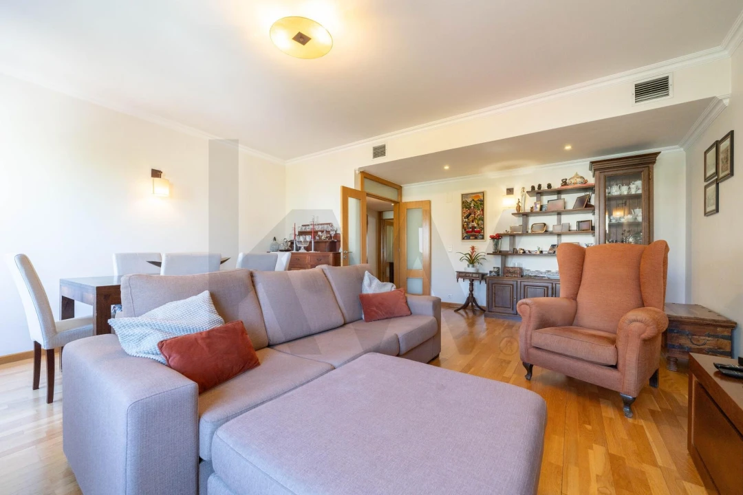 Apartamento T3 para Venda em Parque das Nações Foto 8