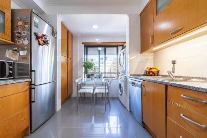 Apartamento T3 para Venda em Parque das Nações