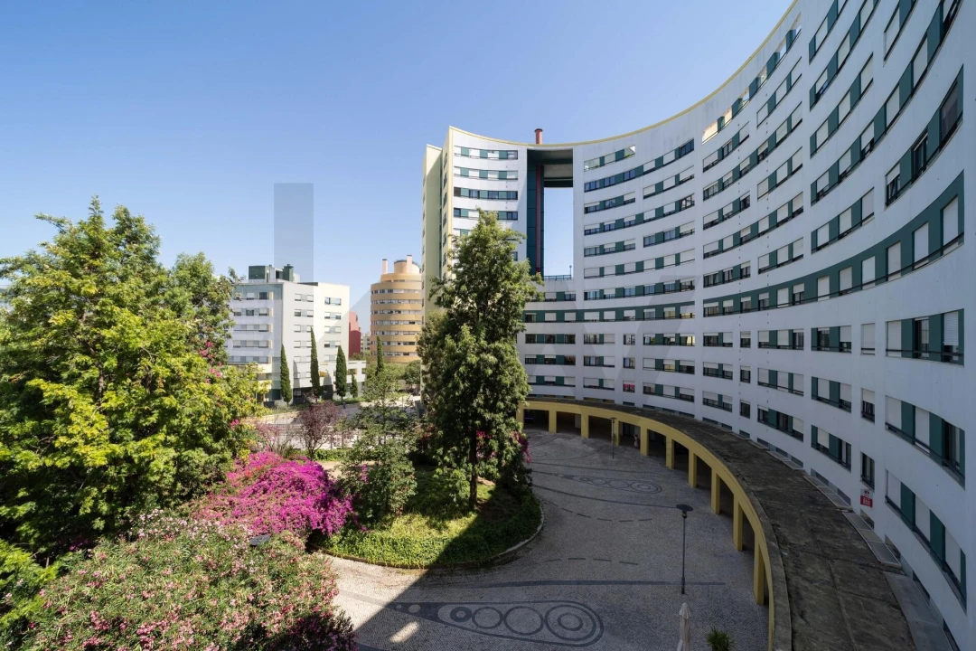 Apartamento T3 para Venda em Parque das Nações Foto 11