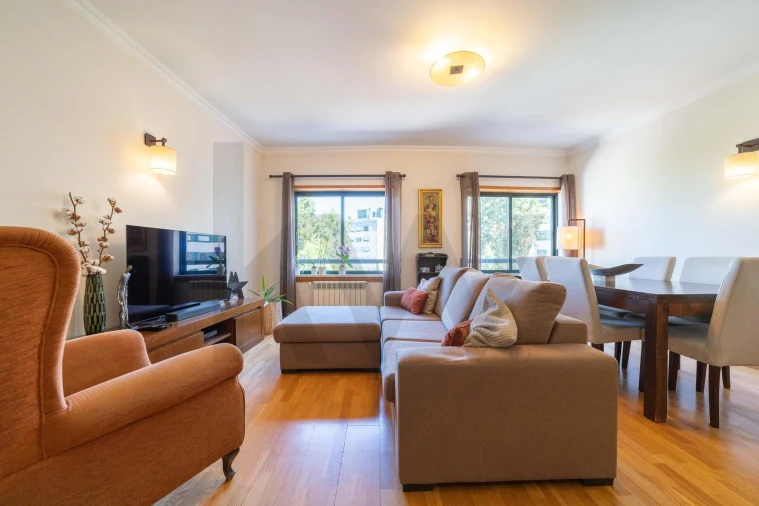 Apartamento T3 para Venda em Parque das Nações Foto 4