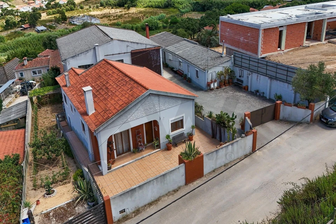Moradia T3 para Venda em Santa Maria, São Pedro e Matacães Foto 18