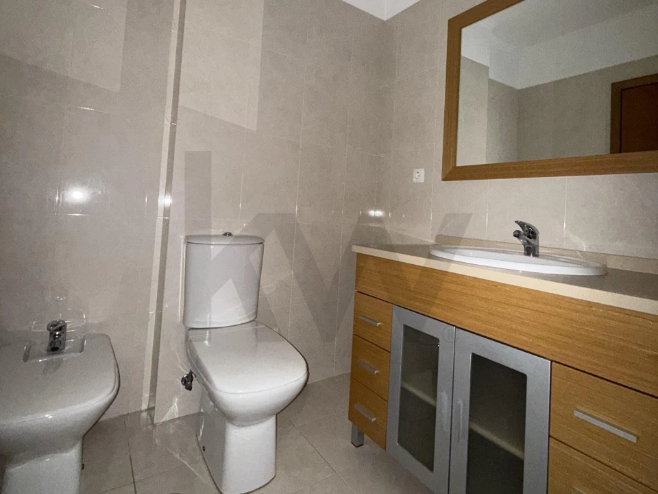 Apartamento T2 para Venda em Venteira Foto 9