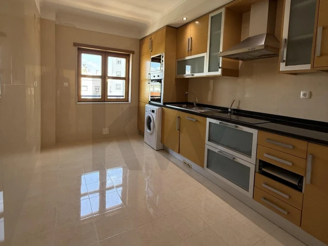 Apartamento T2 para Venda em Venteira Foto 4
