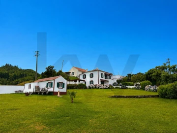 Moradia T2 para Venda em Santo Espirito