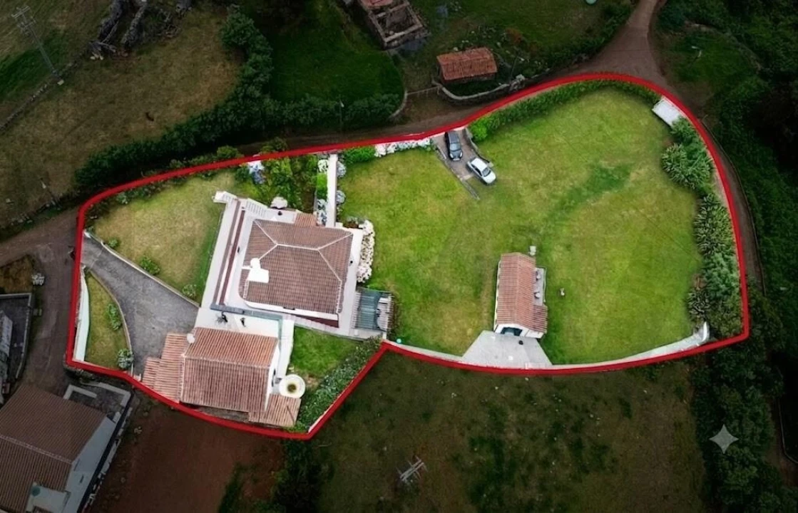 Moradia T2 para Venda em Santo Espirito Foto 22