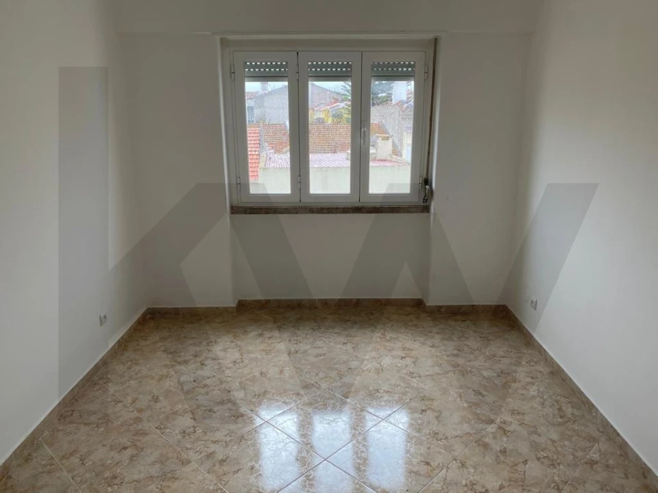 Apartamento T2 para Arrendamento em Estrela Foto 9