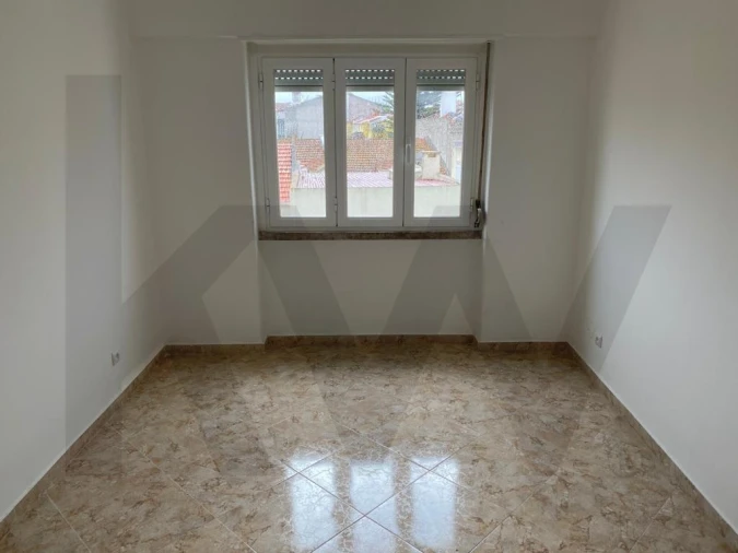 Apartamento T2 para Arrendamento em Estrela Foto 9