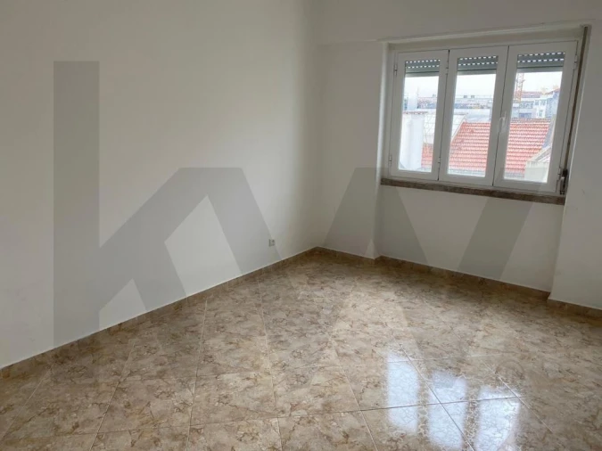 Apartamento T2 para Arrendamento em Estrela Foto 7