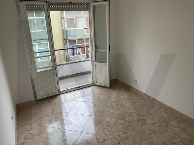 Apartamento T2 para Arrendamento em Estrela Foto 13