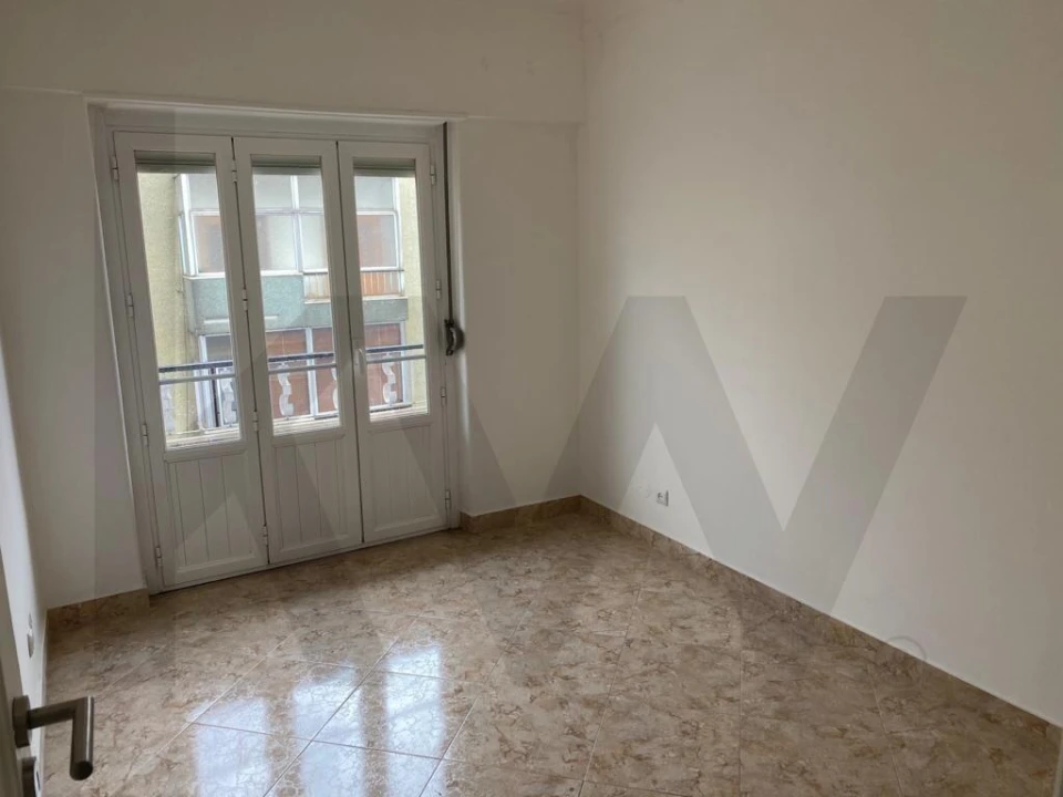 Apartamento T2 para Arrendamento em Estrela Foto 15