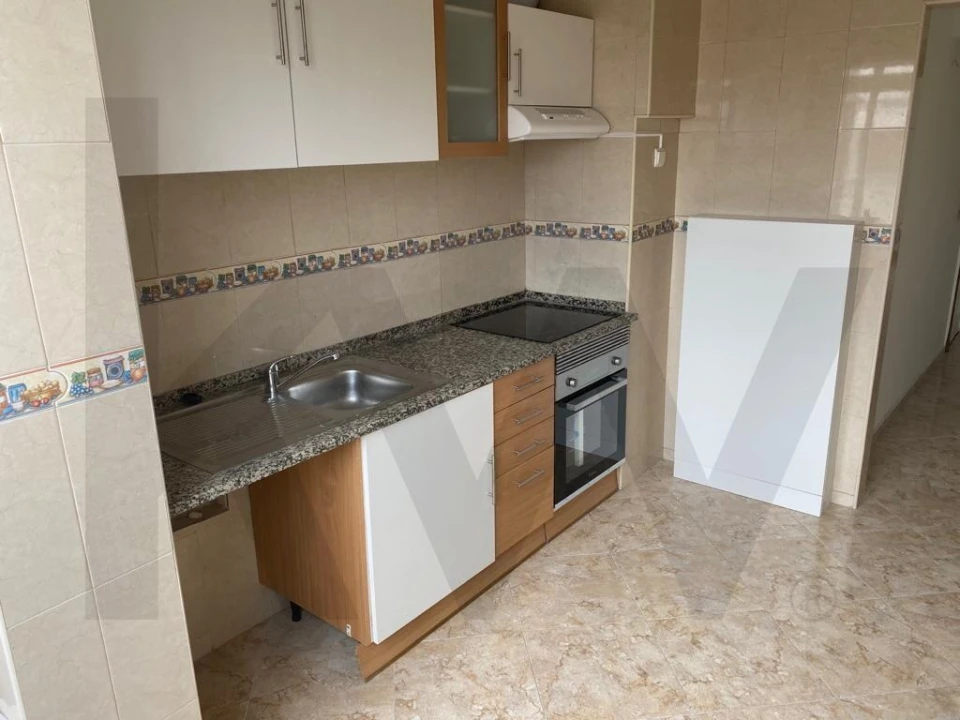 Apartamento T2 para Arrendamento em Estrela Foto 2
