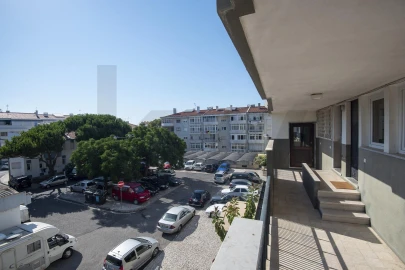 Apartamento T1 para Arrendamento em Carcavelos e Parede
