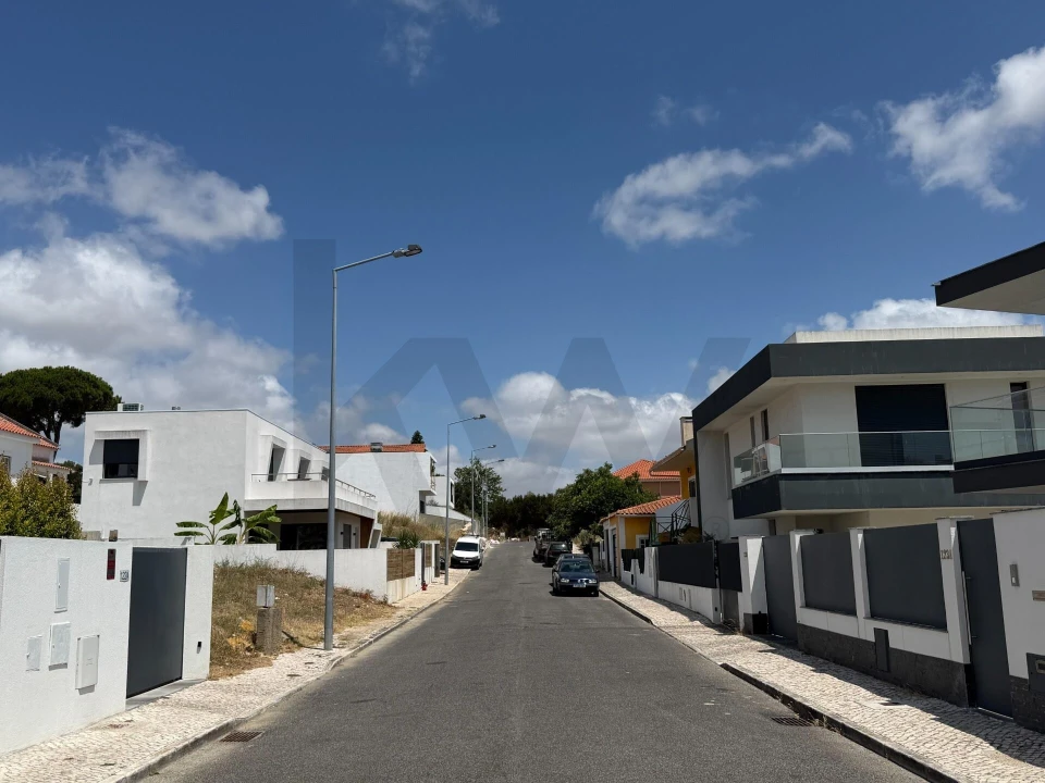 Terreno para Venda em Alcabideche Foto 3