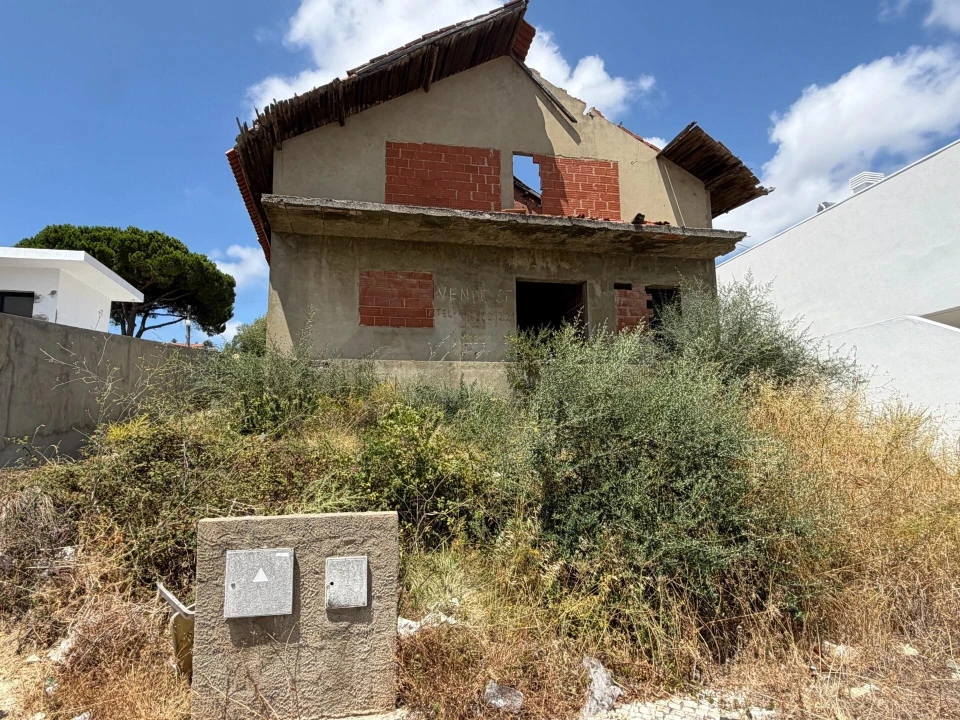 Terreno para Venda em Alcabideche Foto 2