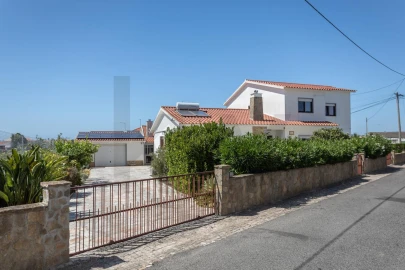 Moradia T4 para Venda em Santa Maria e São Miguel, São Martinho, São Pedro Penaferrim