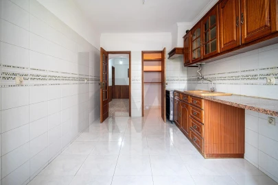 Apartamento T2 para Venda em Loures