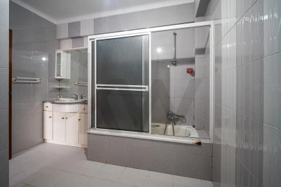 Apartamento T2 para Venda em Loures