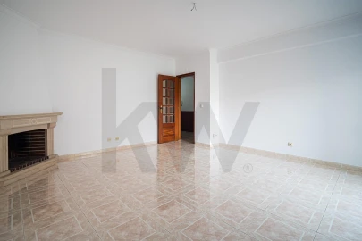 Apartamento T2 para Venda em Loures