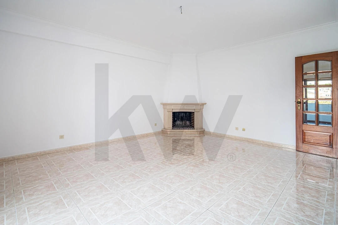 Apartamento T2 para Venda em Loures Foto 11