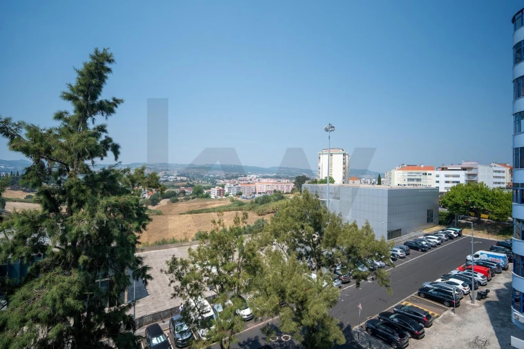Apartamento T2 para Venda em Loures Foto 30