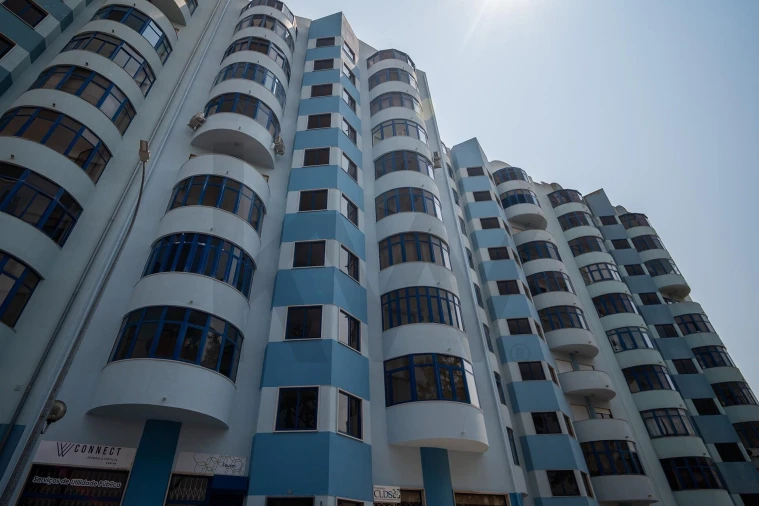 Apartamento T2 para Venda em Loures Foto 2