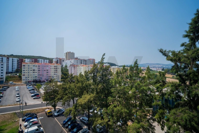 Apartamento T2 para Venda em Loures Foto 29
