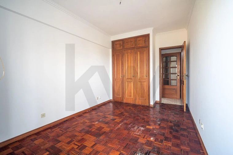 Apartamento T2 para Venda em Loures Foto 24