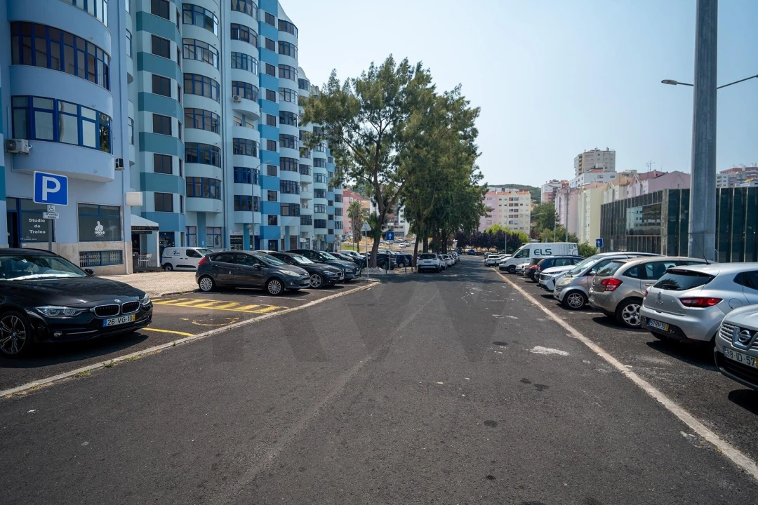 Apartamento T2 para Venda em Loures Foto 1