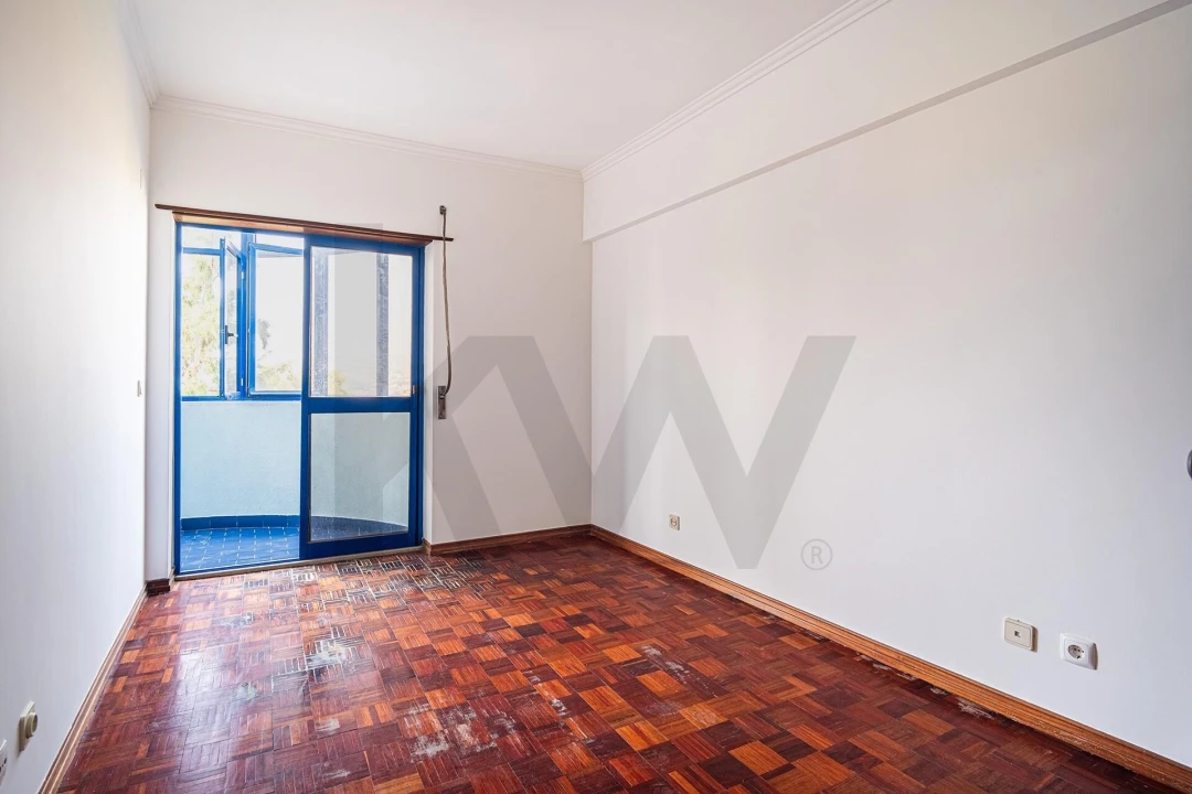 Apartamento T2 para Venda em Loures Foto 23