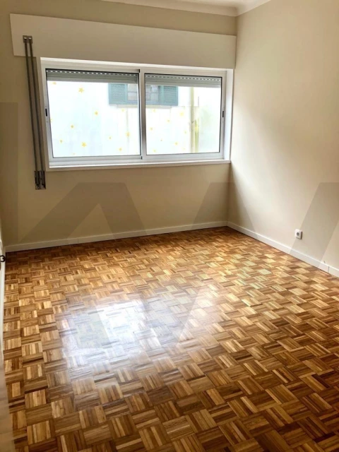 Apartamento T2 para Arrendamento em Ramalde