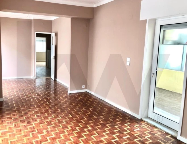 Apartamento T2 para Arrendamento em Ramalde Foto 3